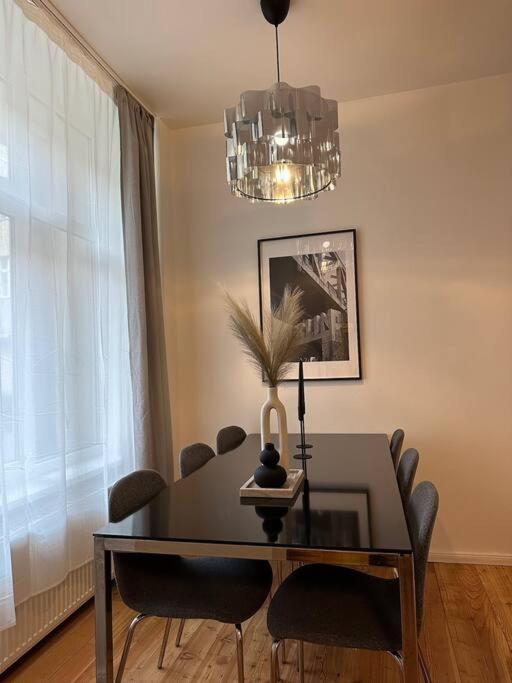 Modernes 2 Zimmer Apartment Berlín Exterior foto